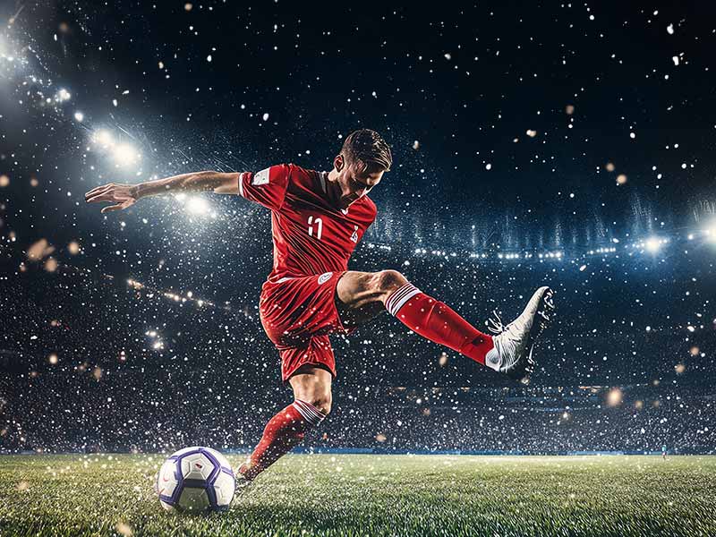 麦卡利斯特补射破门进球无效！主裁吹罚范戴克冲撞门将犯规！